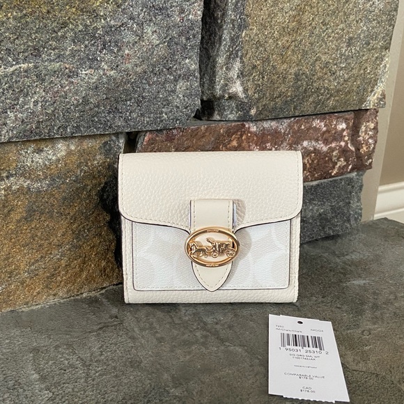 Coach Handbags - NWT COACH Georgie Small Wallet